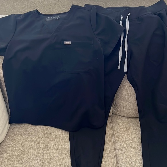 Figs Other Slightly Used Black Figs Scrub Set Poshmark